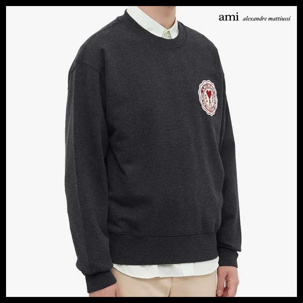 【AMI】Heart Badge Logo Oversized Sweatshirt Anthracite