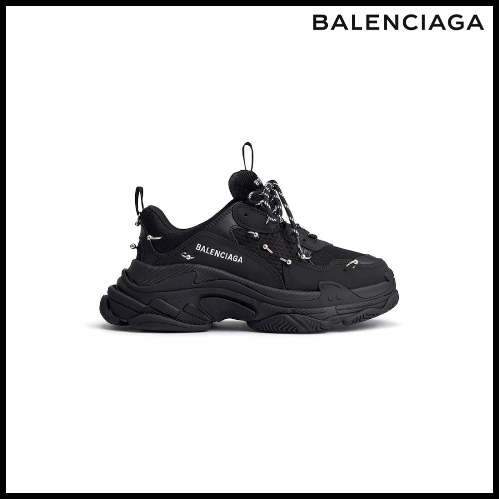【BALENCIAGA】Triple S Sneaker Piercings Black Mesh
