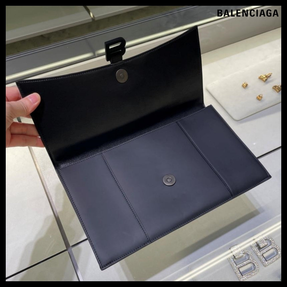 【BALENCIAGA】Hourglass B-Logo Matte Gummy Calf Flap Clutch