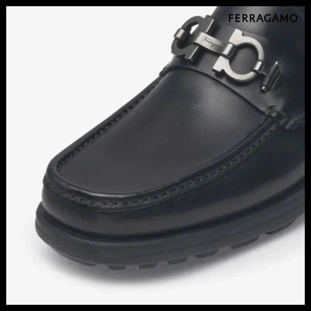 【FERRAGAMO】EEE Gancini Ornament Chunky Loafer Black