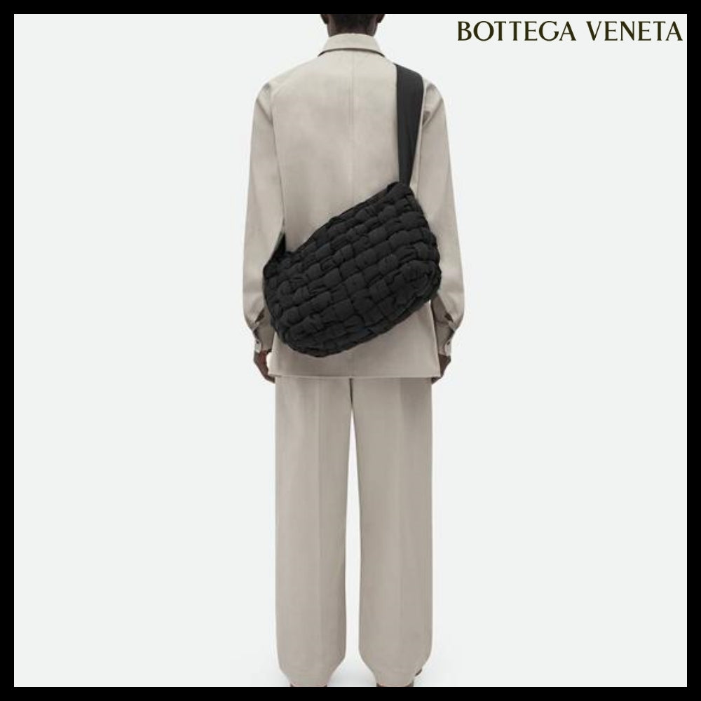 【BOTTEGA VENETA】Friday Cassette Bag Black
