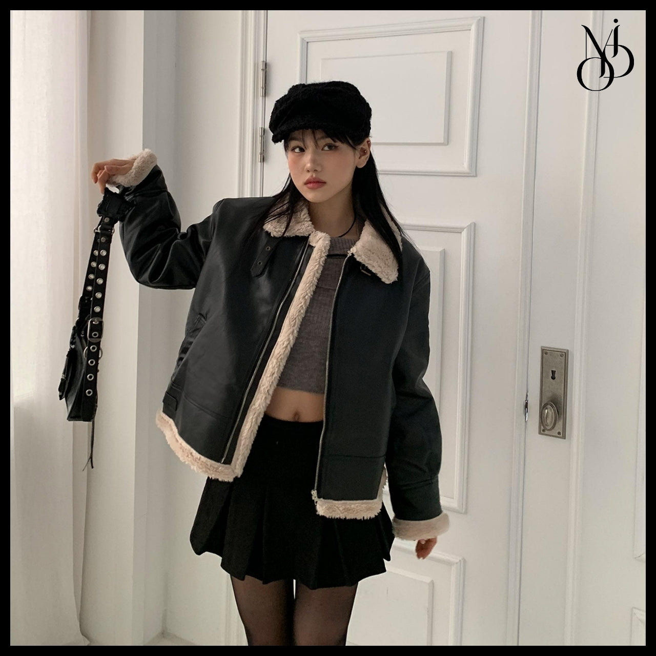 【MODIMOOD】Pinter Buckle High Neck Leather Mustang 2 Colors