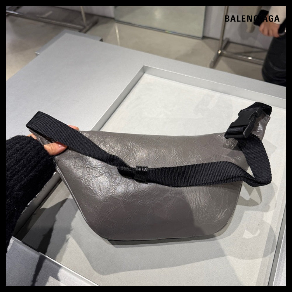 ★BALENCIAGAアウトレットセール ★Arena Lambskin Belt Bag