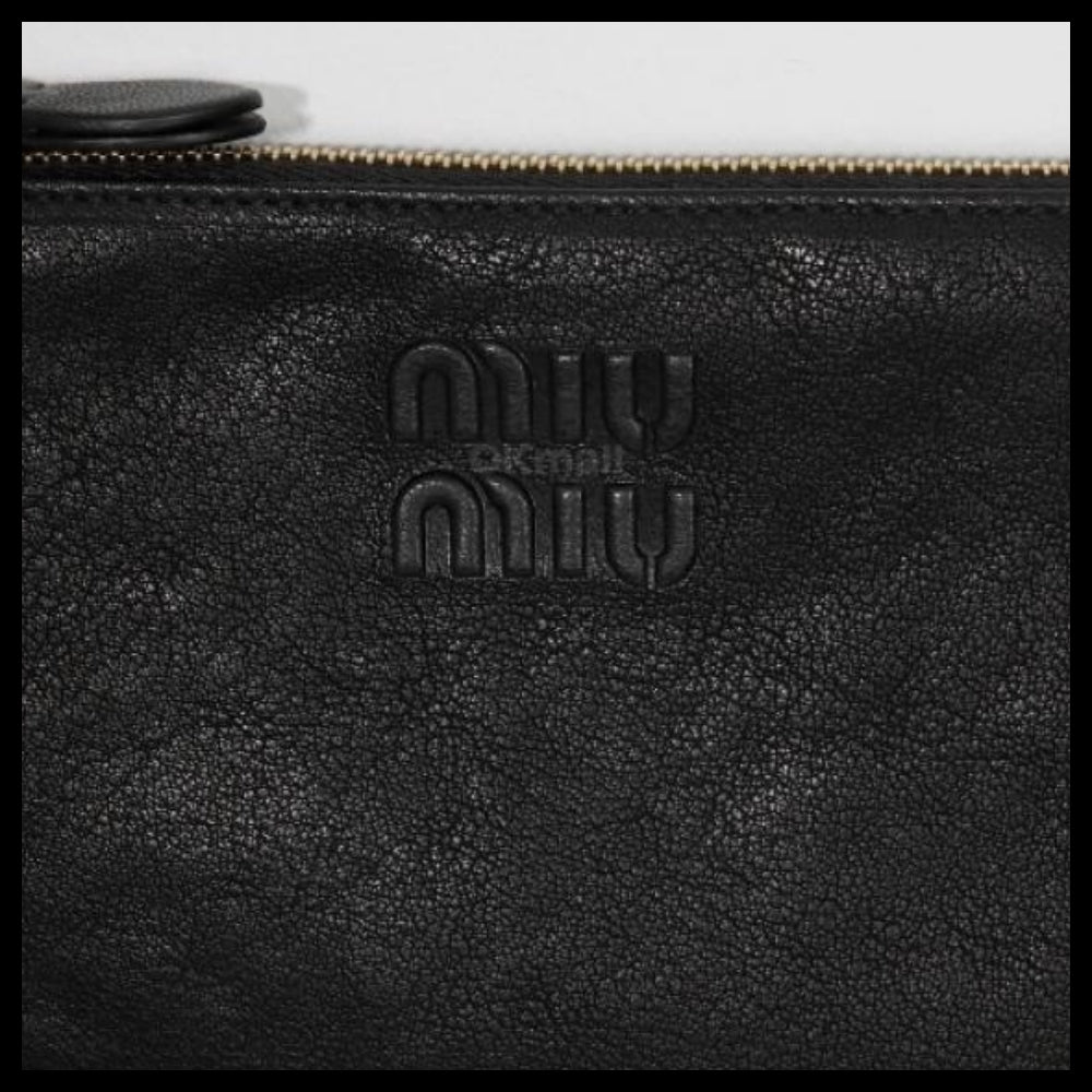 【MIU MIU】Embossed Lettering Logo Nappa Leather Mini Pouch