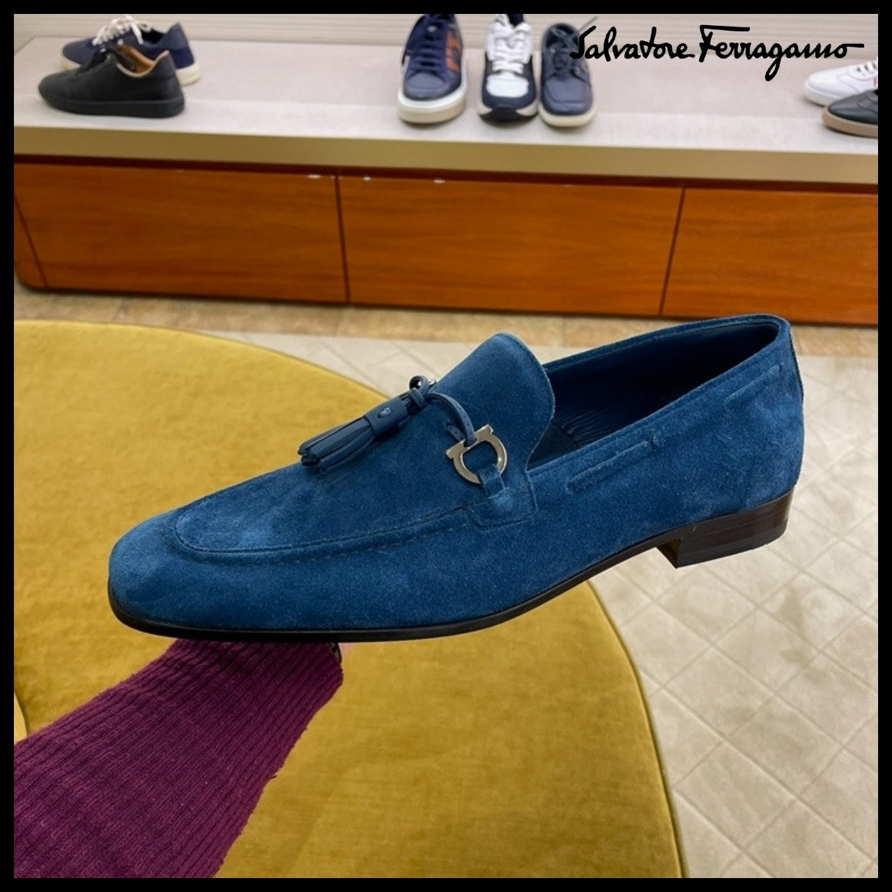 【FERRAGAMO】BASILEA 2 GANCINI TASSEL SUEDE LOAFERS BLUE