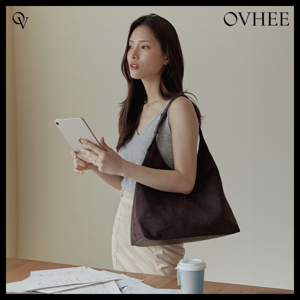 【OVHEE】 FLUME SUEDE HOBO BAG スエードホボバッグです