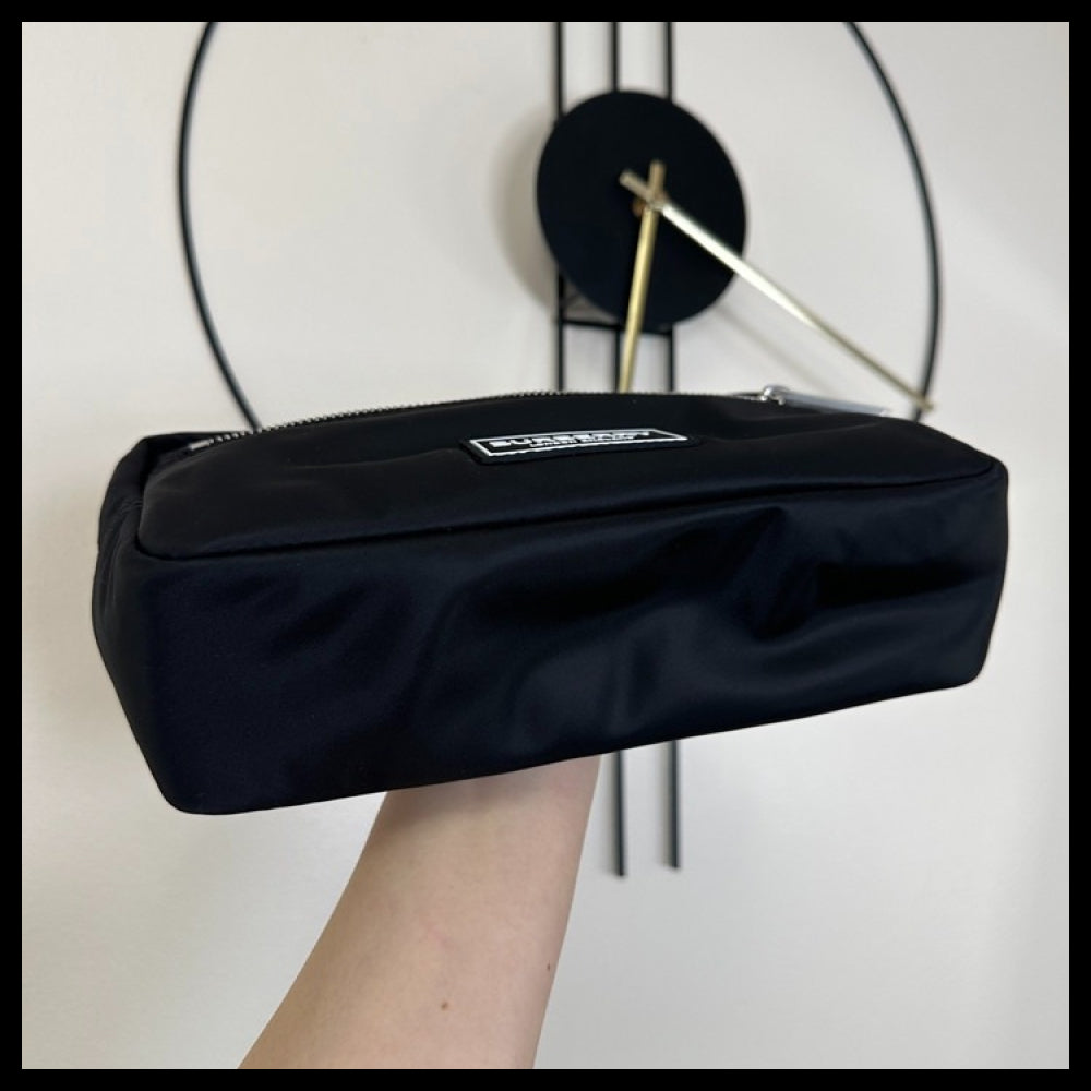 【Burberry】Wilton Logo Small Nylon Pouch Black