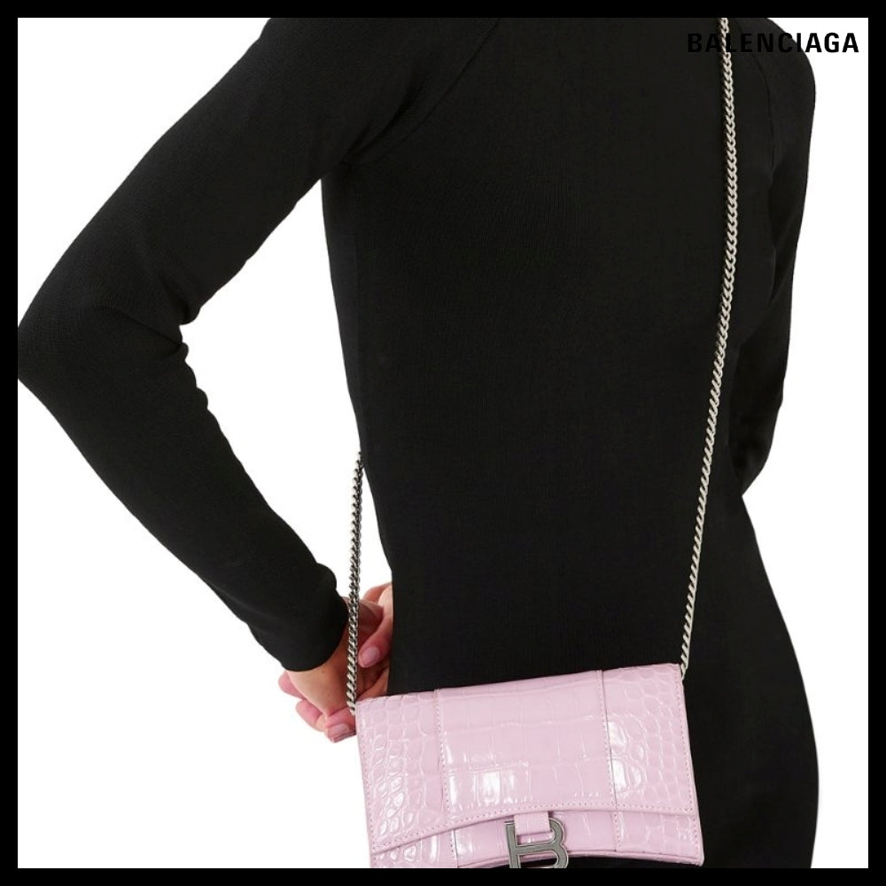 【BALENCIAGA 】Hourglass Wallet On Chain Crocodile Embossed