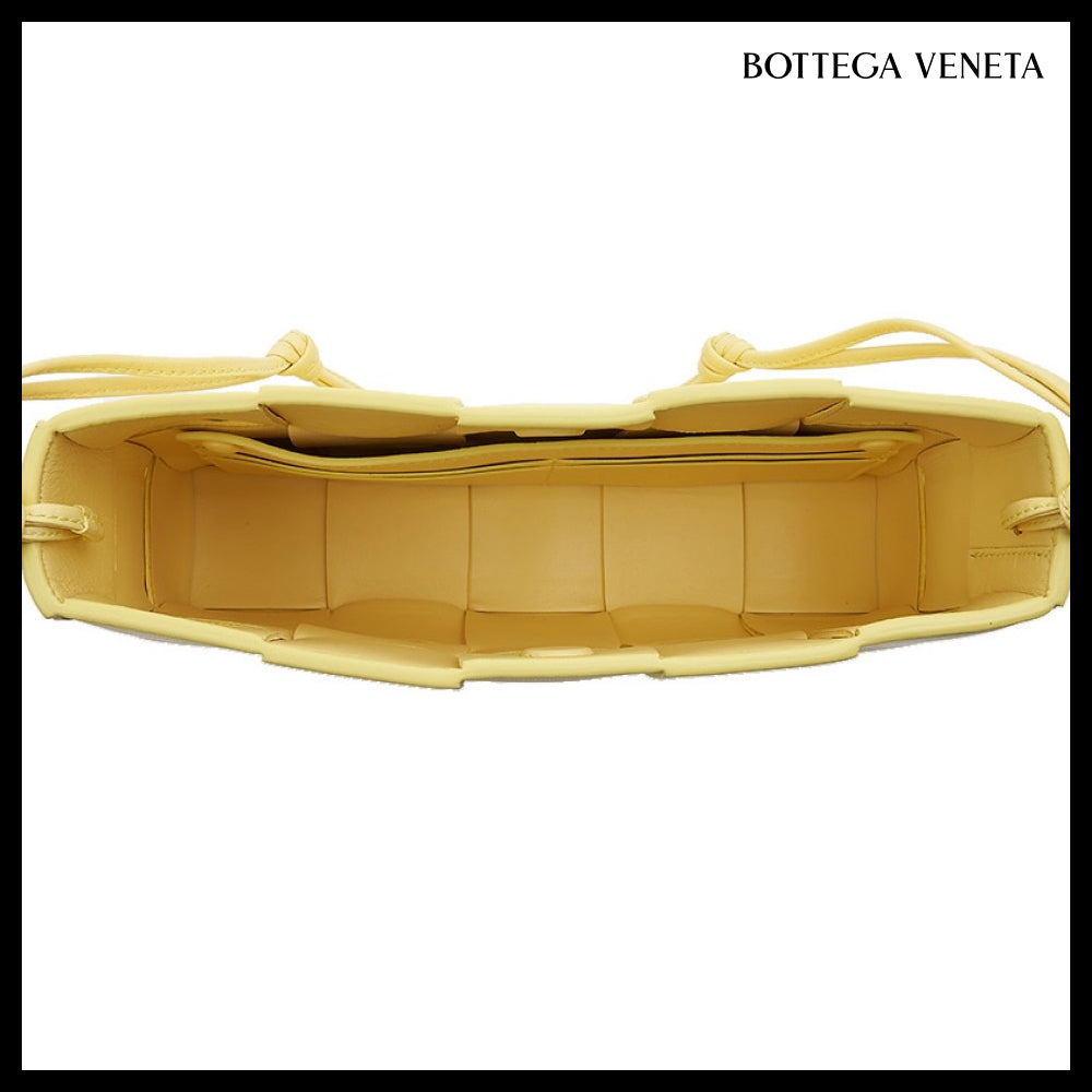 【BOTTEGA VENETA】Women's Cassette Shoulder Bag
