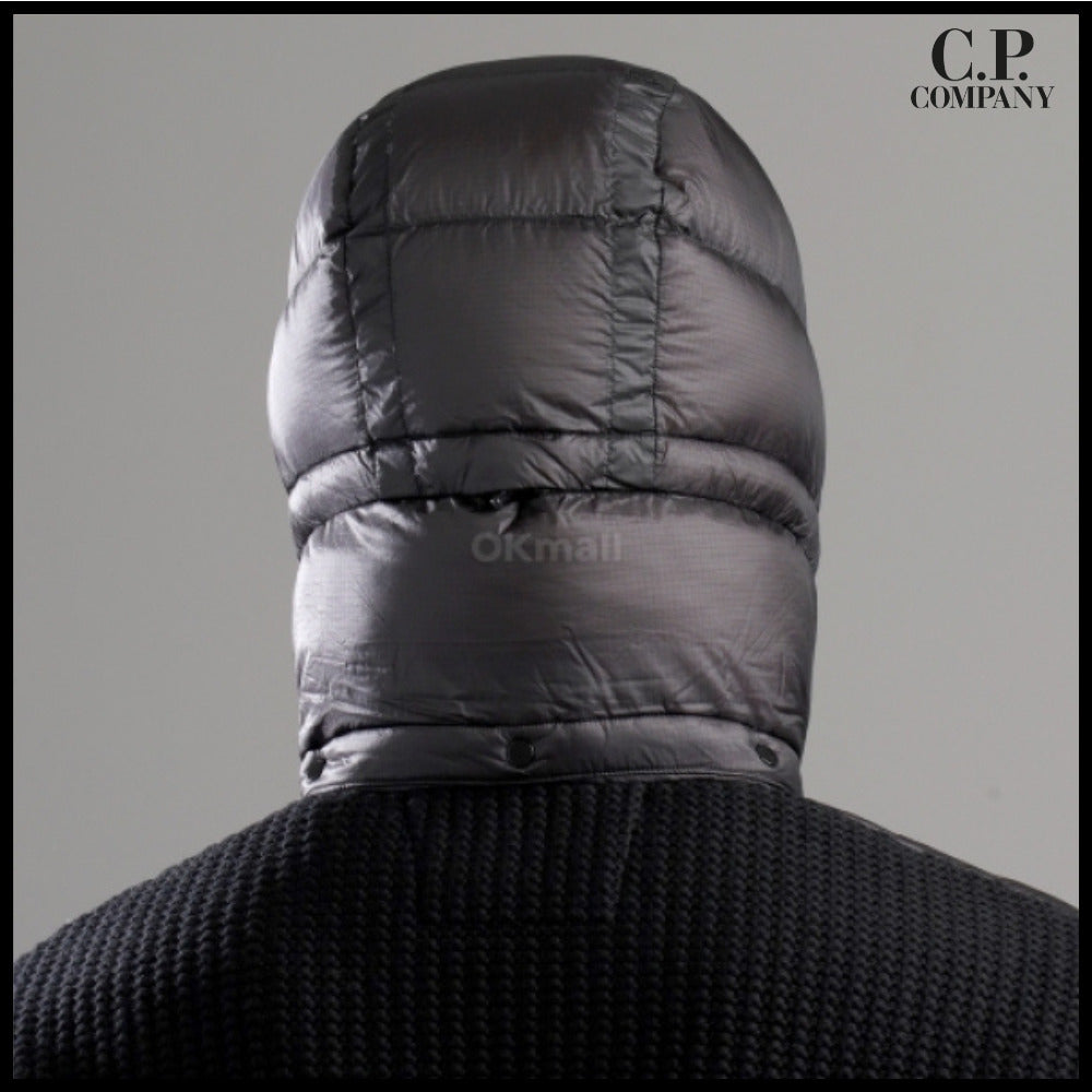【CP COMPANY】 Extrafine Merino Wool Full Zip Goggle Sweater