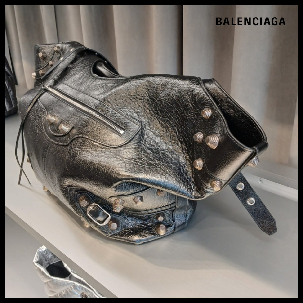 【BALENCIAGA】Large Carry-All Arena Lambskin Bag