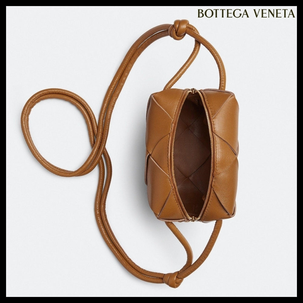 【BOTTEGA VENETA】Mini Cassette Camera Bag