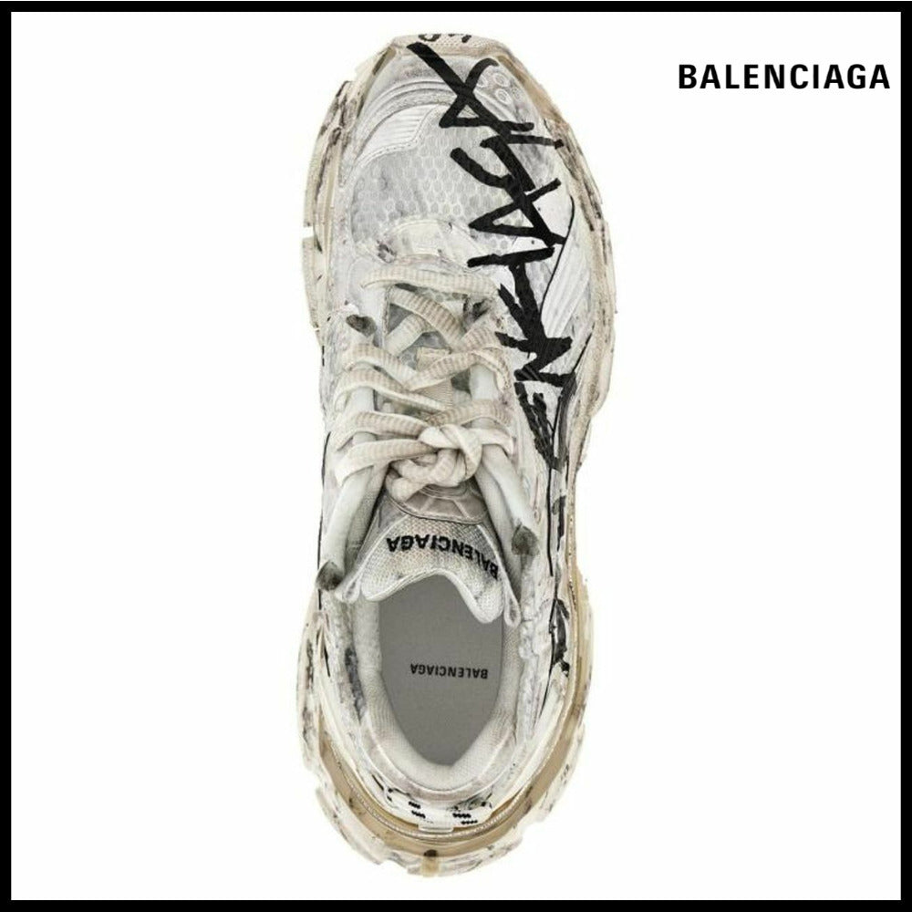 【BALENCIAGA】Runner Black Graffiti Sneakers