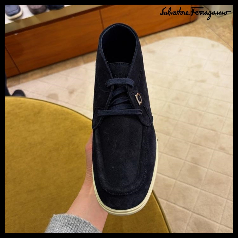 【FERRAGAMO】CERVIA GANCINI LOGO SUEDE LOAFERS NAVY