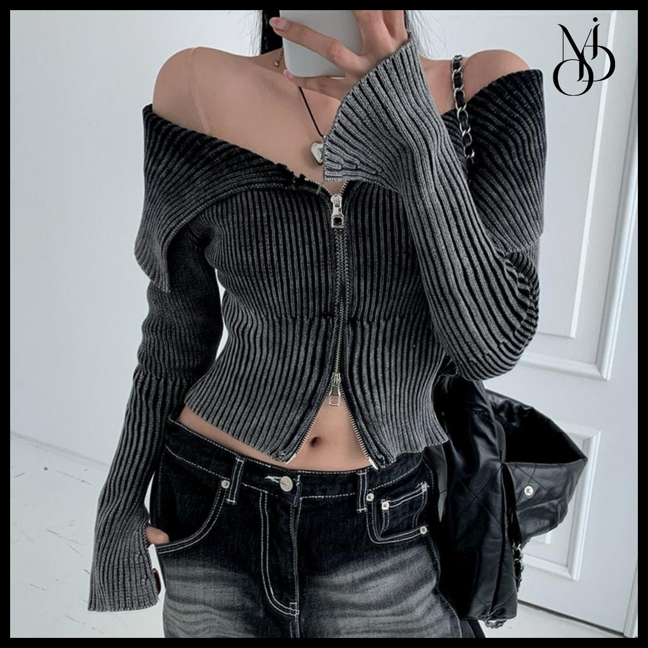 【MODIMOOD】Two-Tone Rib Collar Two-Way Off-Shoulder Knit