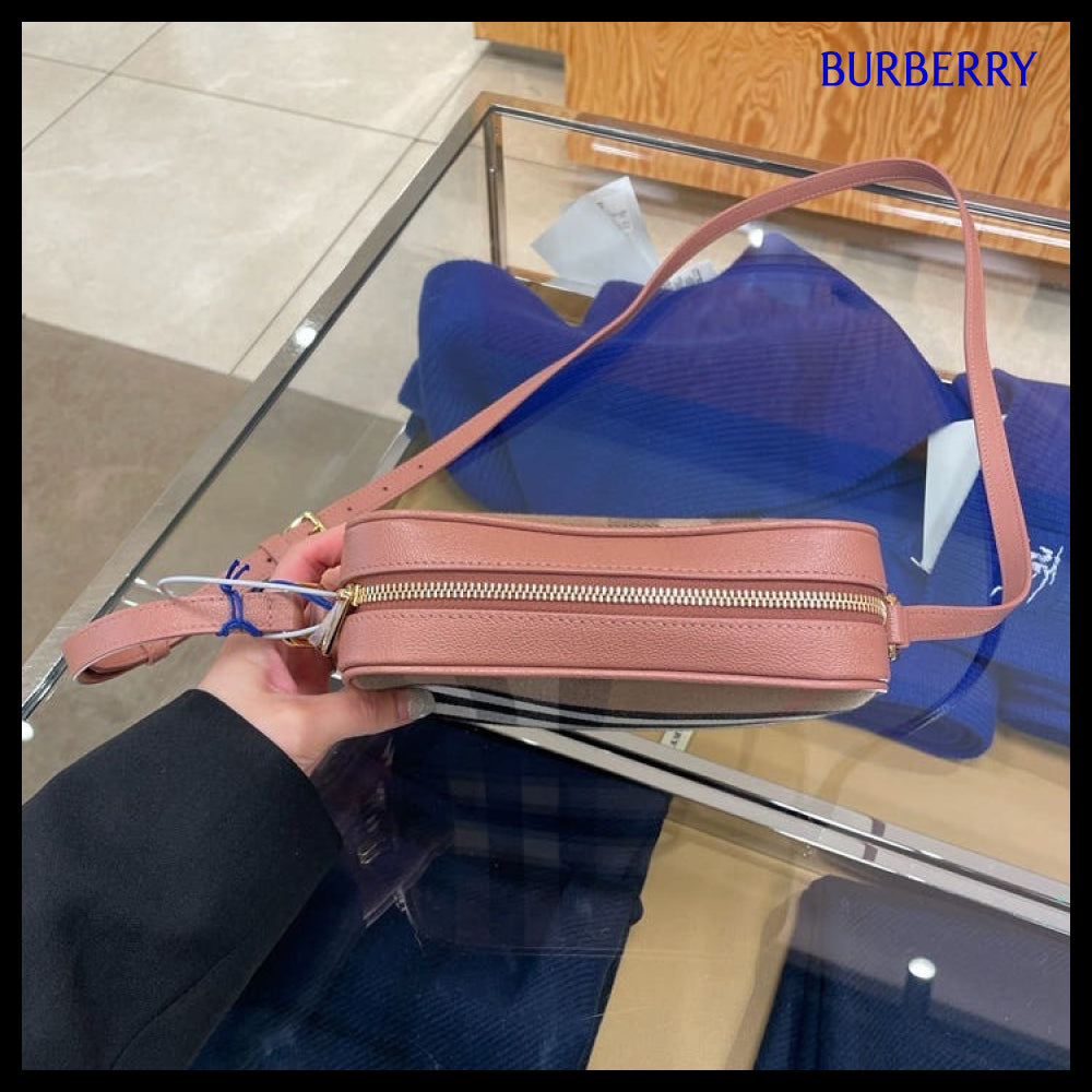 【Burberry】New House Check Leather Small Camera Bag Dark
