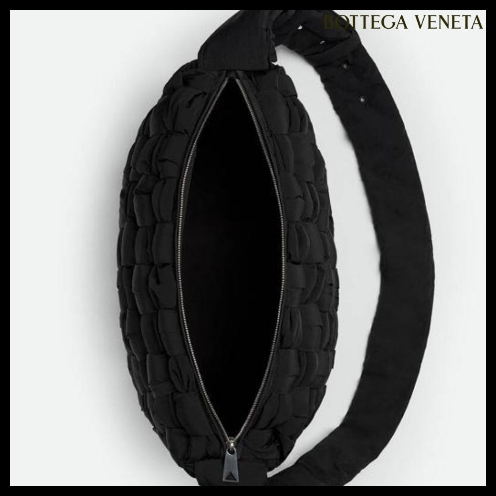 【BOTTEGA VENETA】Friday Cassette Bag Black