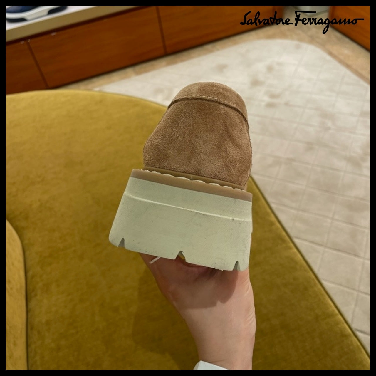 【FERRAGAMO】FERGAL SUEDE CHUNKY LOAFERS BEIGE