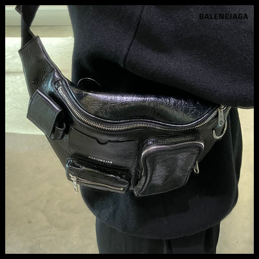 ★BALENCIAGAアウトレットセール★Lambskin Belt Crossbody Bag