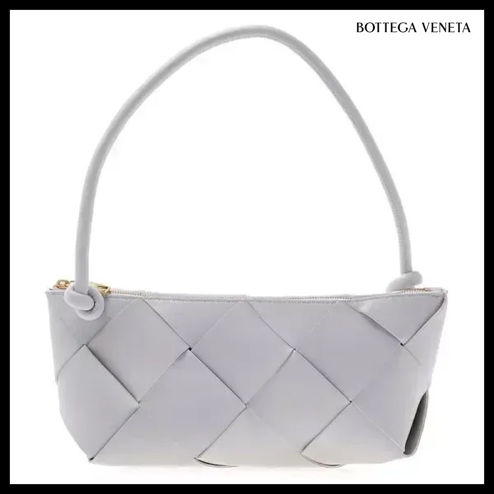 【Bottega Veneta】Women's Intrecciato Baguette Shoulder