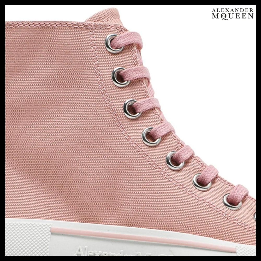 【Alexander Mcqueen】Tread Slick Boot Magnolia