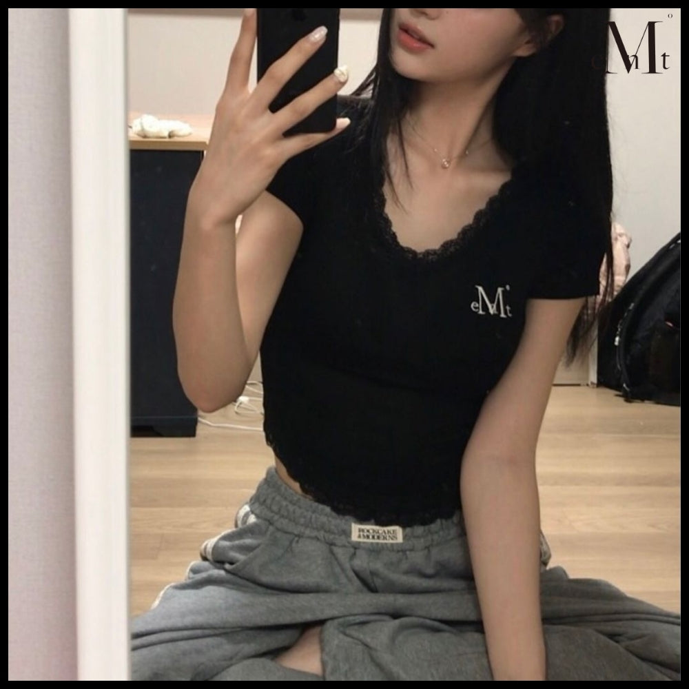 【MUCENT】Sunnier Lace V-Neck Short Sleeve Tee (3 Colors)