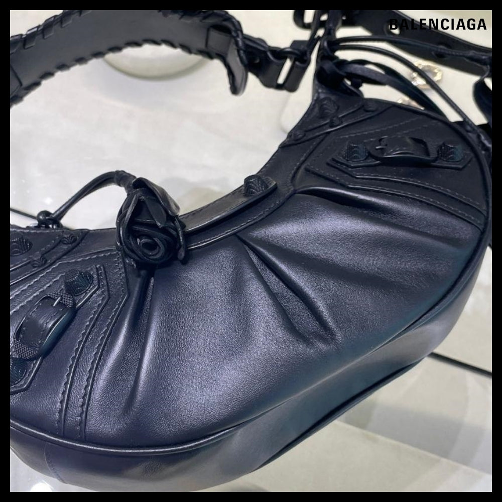 【正規品】BALENCIAGA Lambskin Le Cagole Rose Detail XS Hobo