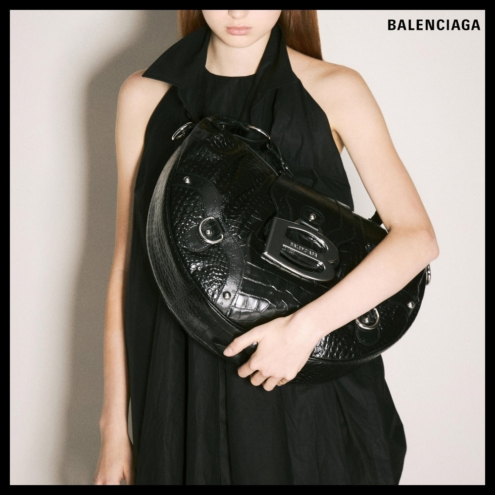 【BALENCIAGA】Women's Essex Hobo Bag in Black