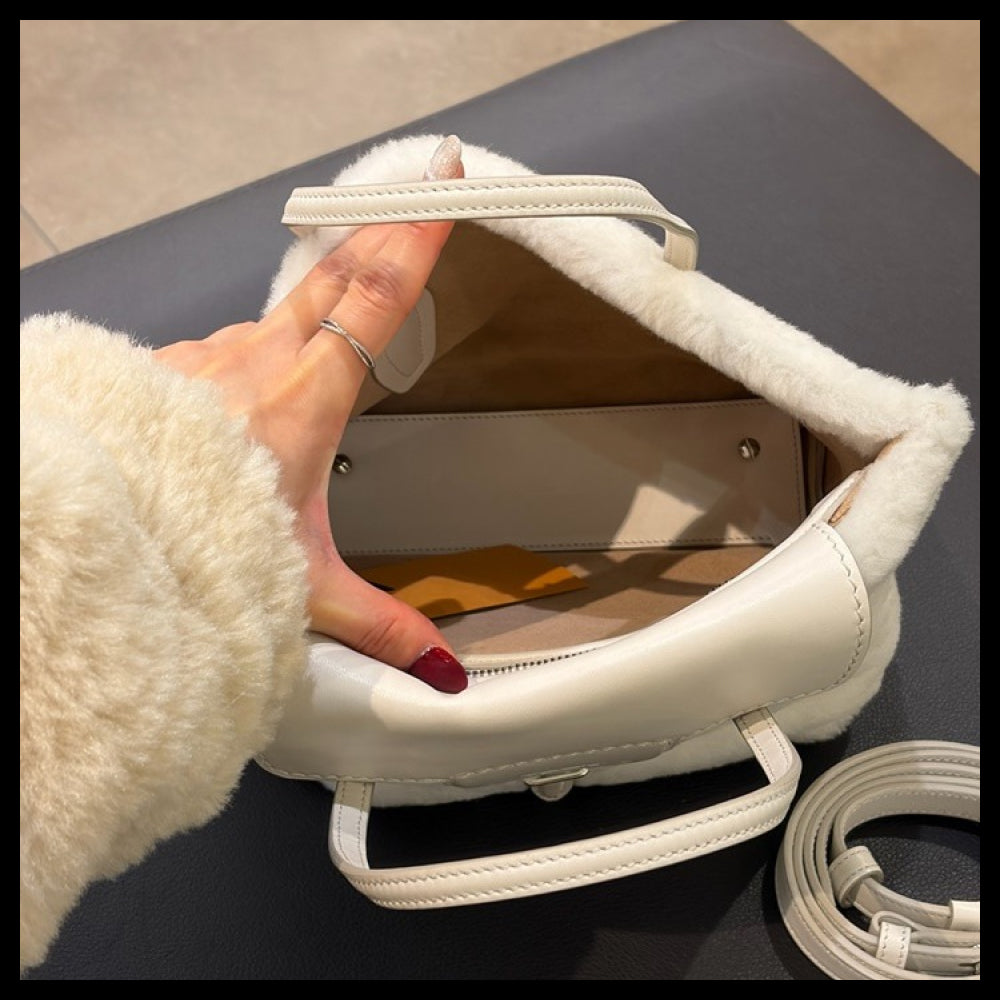 【Tod’s】ANX DUE Shearling Leather Shopping Tote Bag White