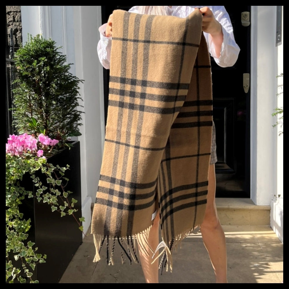 【BURBERRY】Giant Check Unisex Wool Muffler Taupe Brown