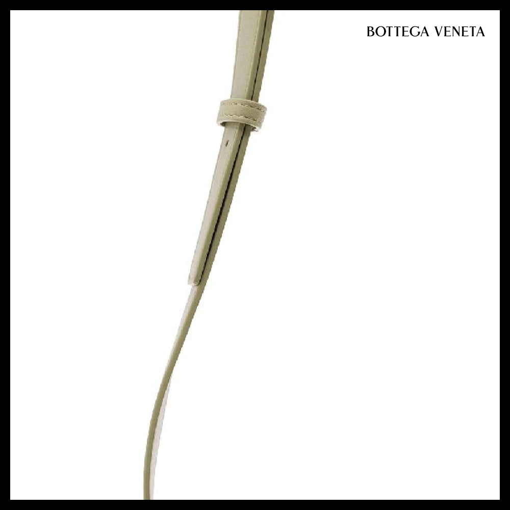 【BOTTEGA VENETA】Padded Leather Cassette Bag Travertine