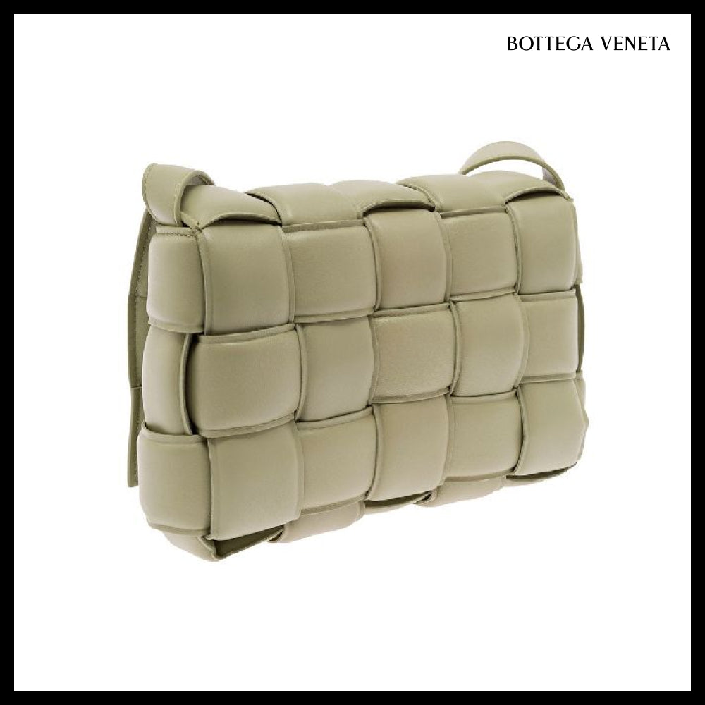 【BOTTEGA VENETA】Padded Leather Cassette Bag Travertine