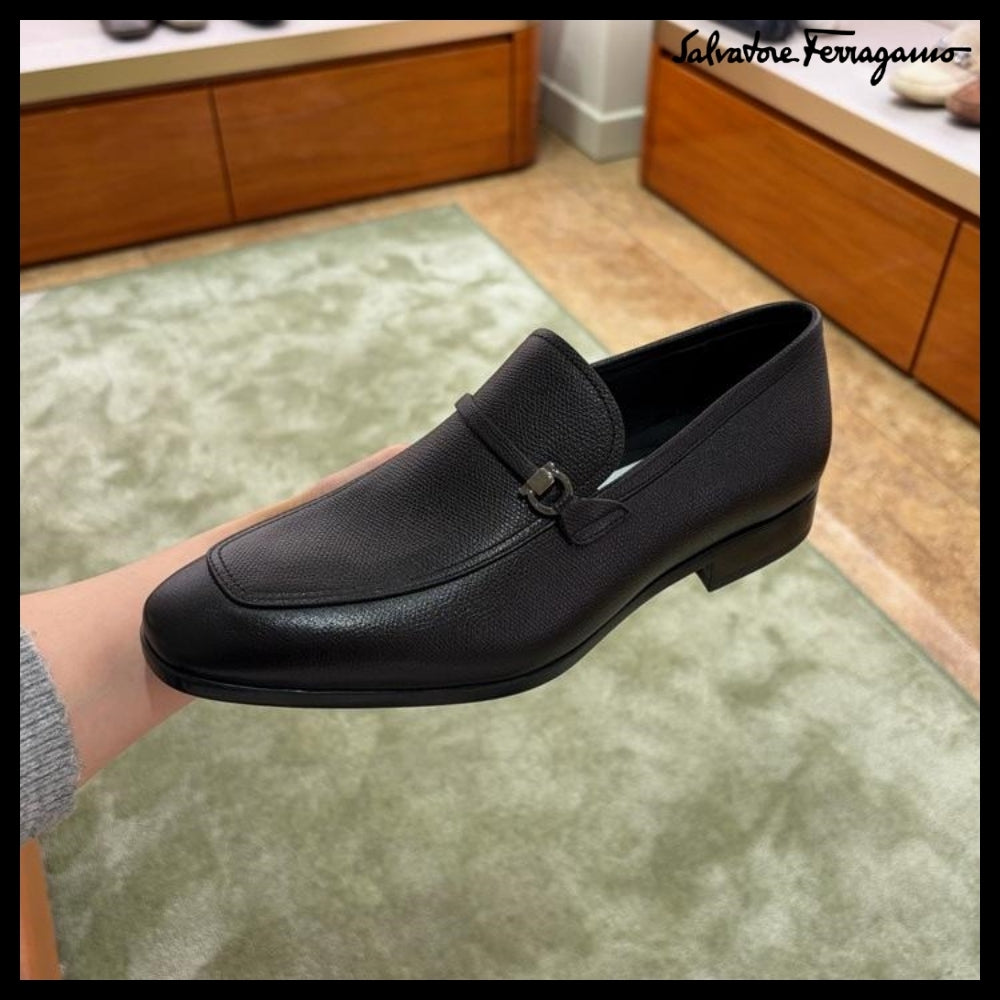 【FERRAGAMO】CHARME GANCINI LEATHER LOAFERS BLACK