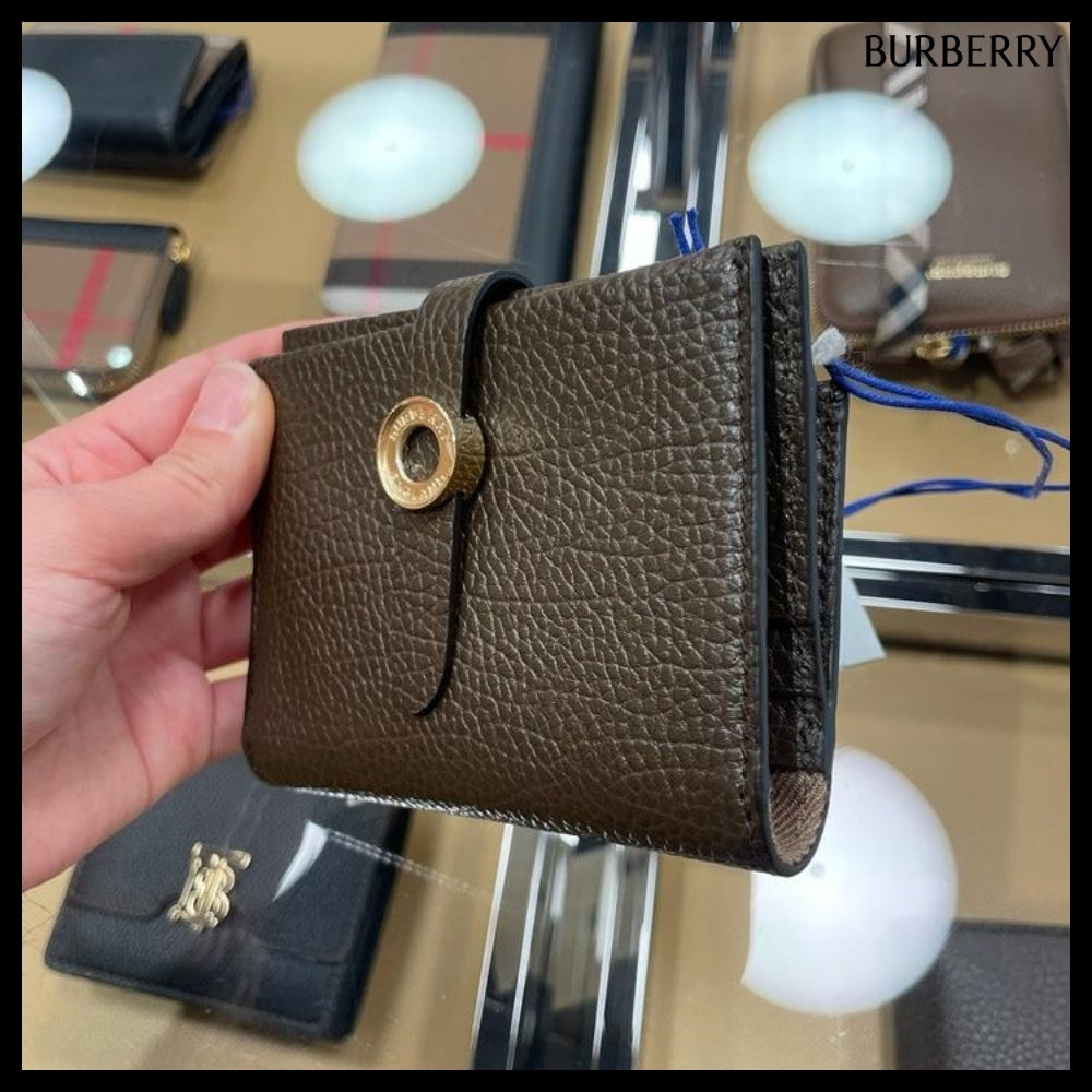 【Burberry】EDIE Grain Leather Bifold Card Holder EbonyBrown