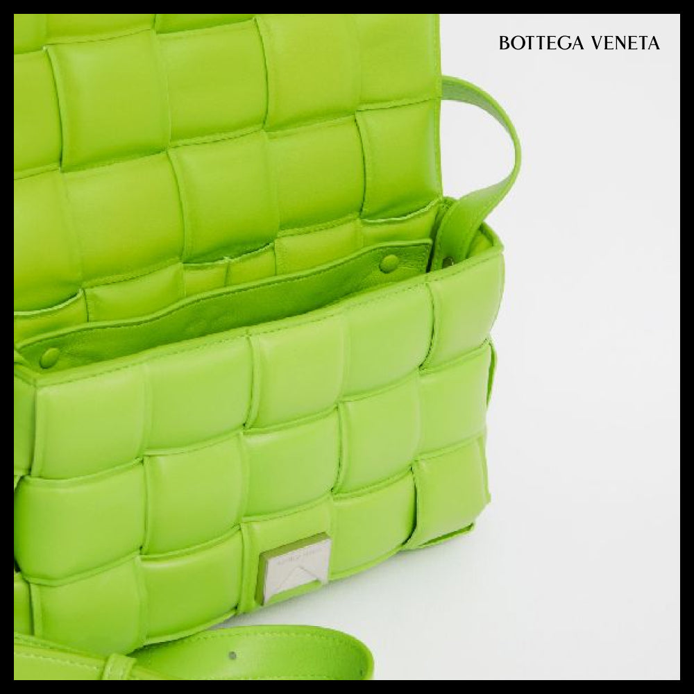 【BOTTEGA VENETA】Padded Cassette Bag Acid Green