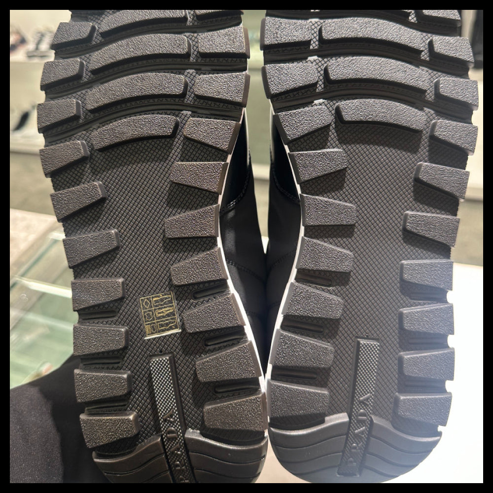 【PRADA】Triangle Logo PRAX Sneakers Men