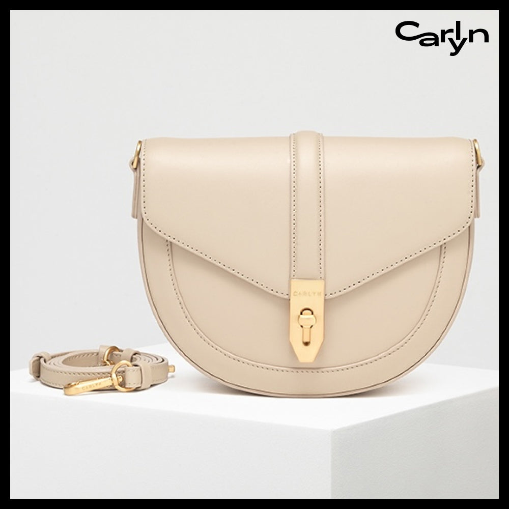 【carlyn】ムーンサドルロゴストラップクロスボディバッグ 4色