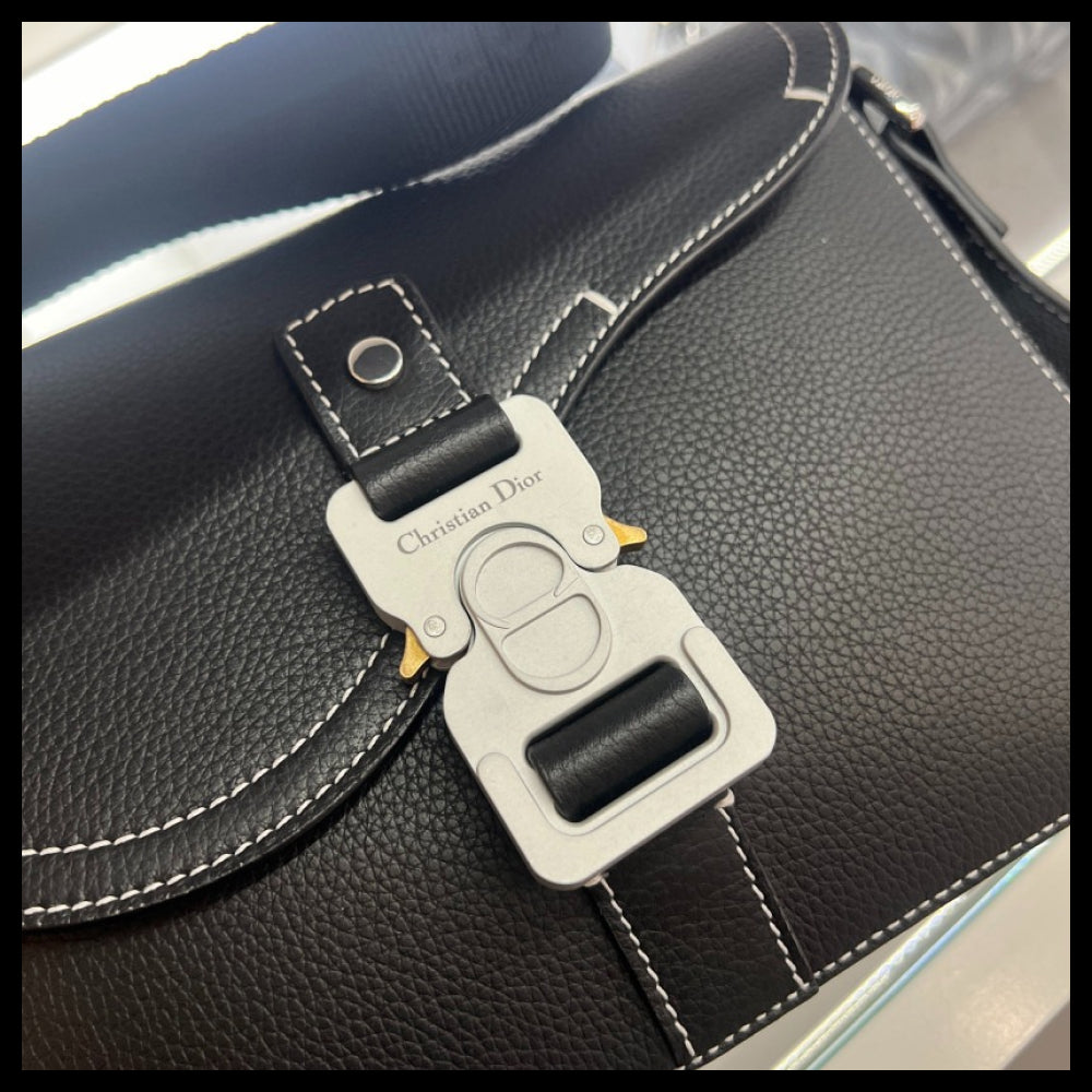 【Dior】Saddle Small Flap Strap Bag H00N