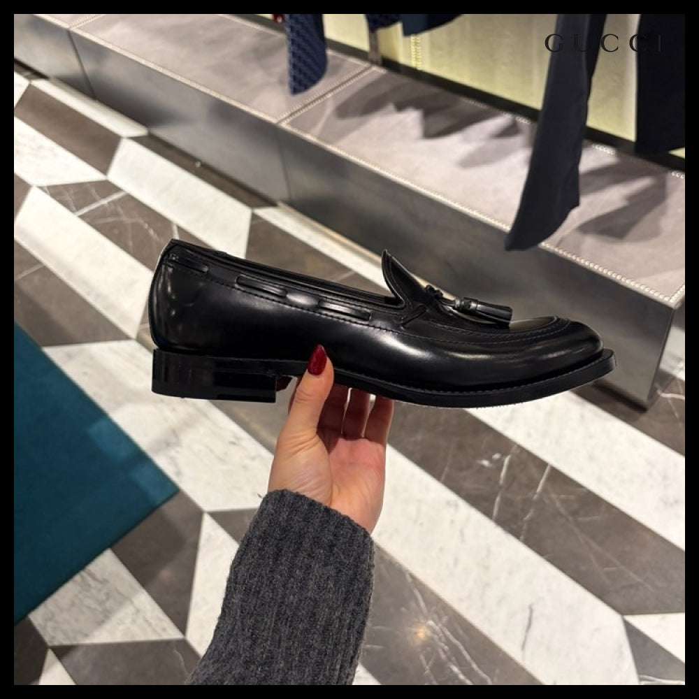 【GUCCI】Tassel Smooth Leather Nubuck Men’s Loafers Black