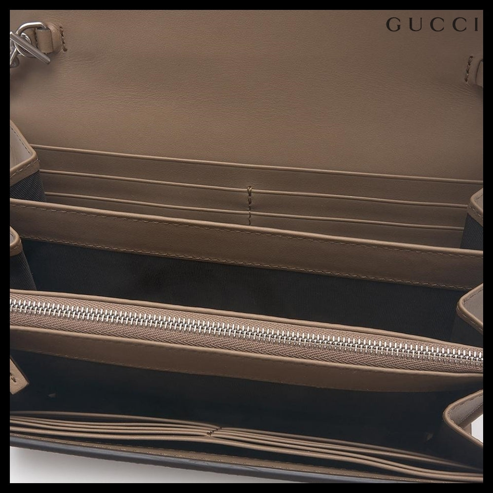 【GUCCI】GG Supreme Chain Wallet Beige:Ebony