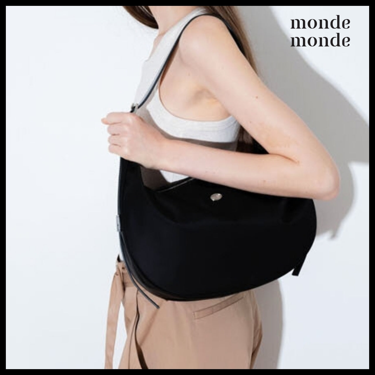 【monde monde】Classic Button Half Moon Nylon Bag (2 Colors)