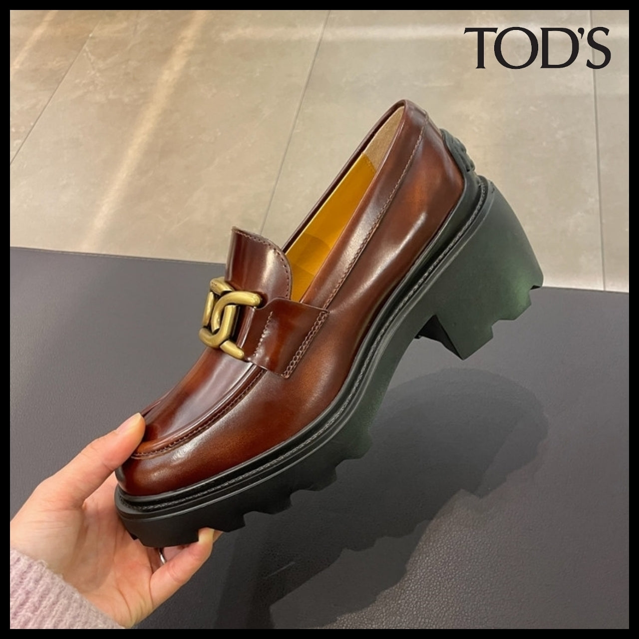 【TOD'S】Chain Calf Leather Women’s Loafers Brown