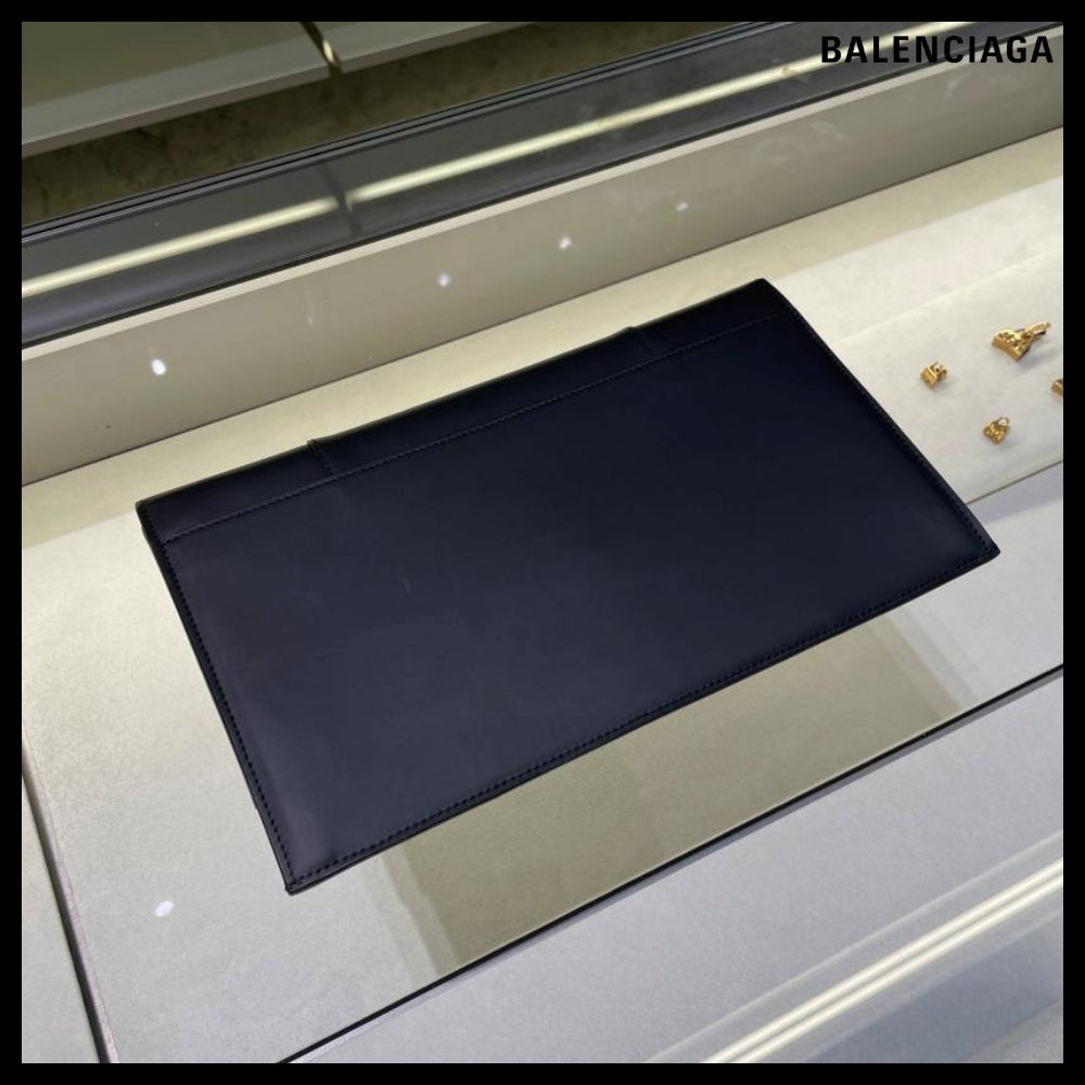 【BALENCIAGA】Hourglass B-Logo Matte Gummy Calf Flap Clutch