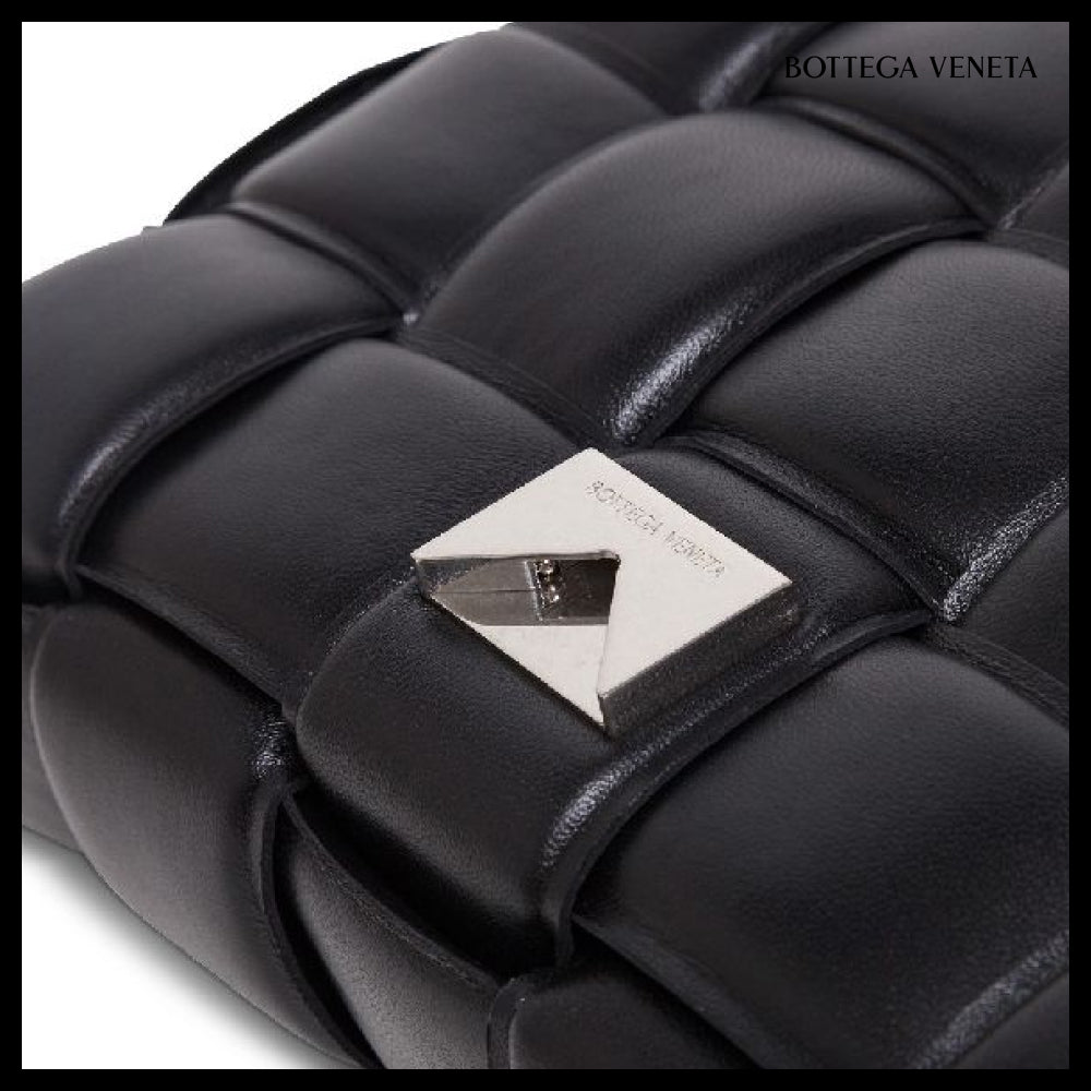 【BOTTEGA VENETA】Padded Leather Chain Cassette Bag Black