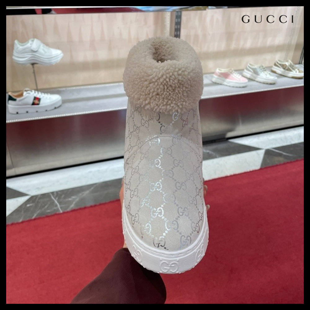 【GUCCI】NAT GG Supreme Shearling Ankle Boots Cream