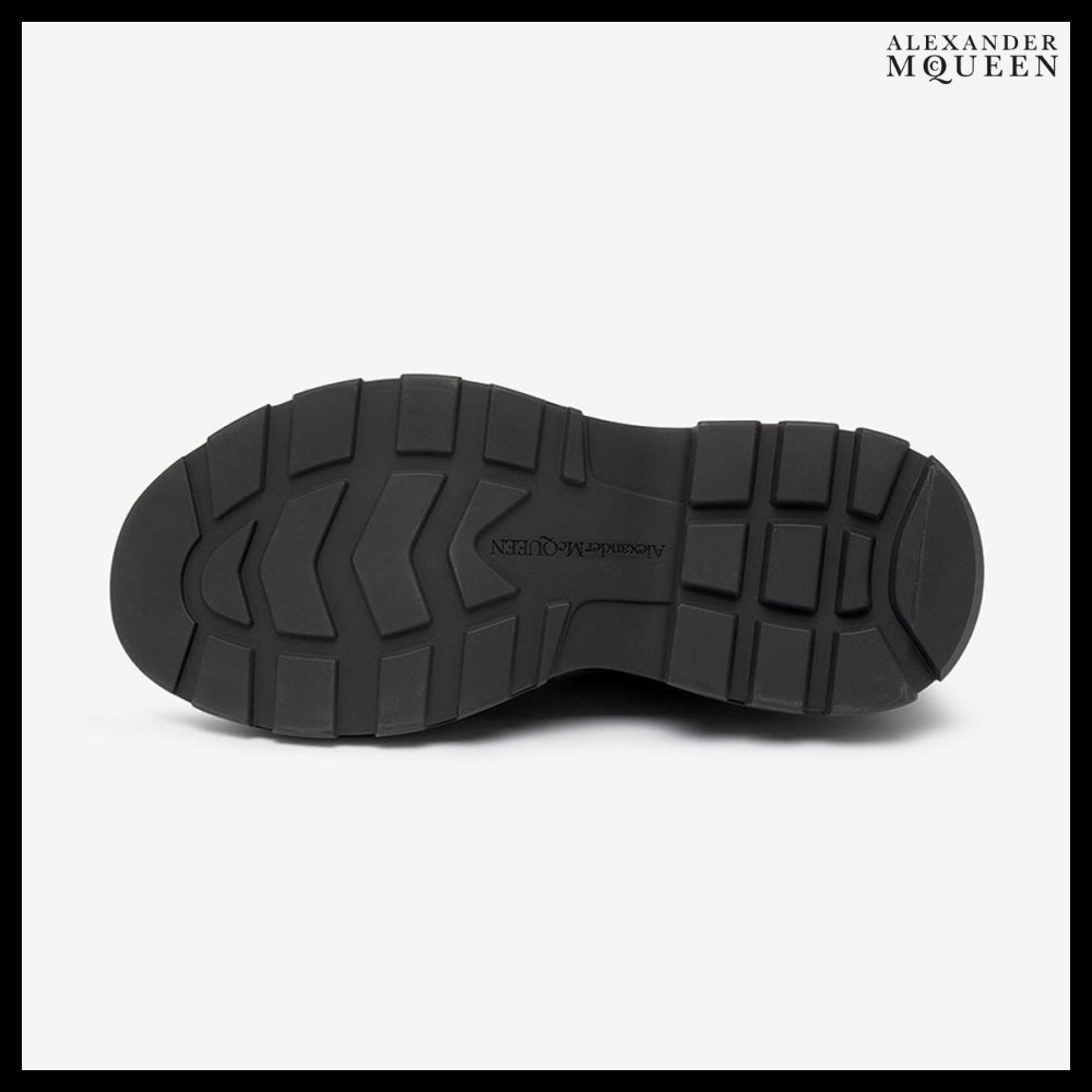 【Alexander Mcqueen】Tread Slick Lace-Up Sneakers BlackWhite