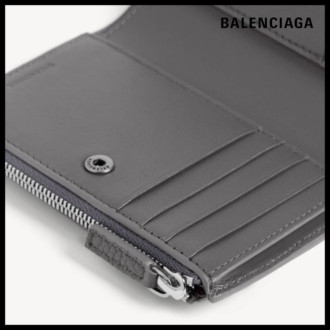 【BALENCIAGA】Credit Vertical Folded Card Holder Grey