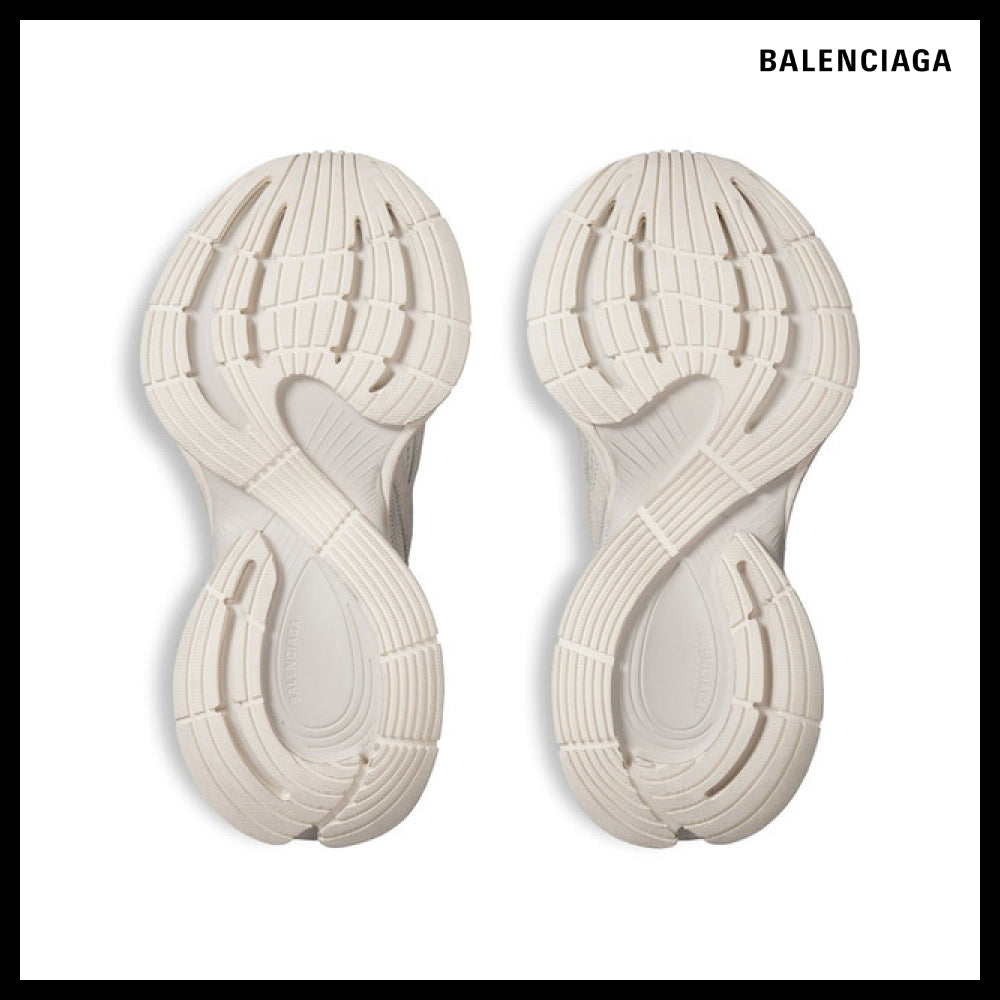 【BALENCIAGA】Circuit Sneakers Beige