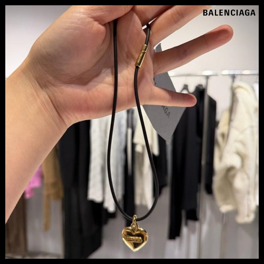 【BALENCIAGA】Icon Heart Pendant Necklace Gold Black