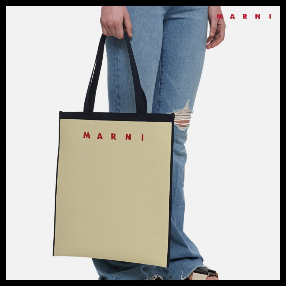 【MARNI】Logo Flat Tote Bag